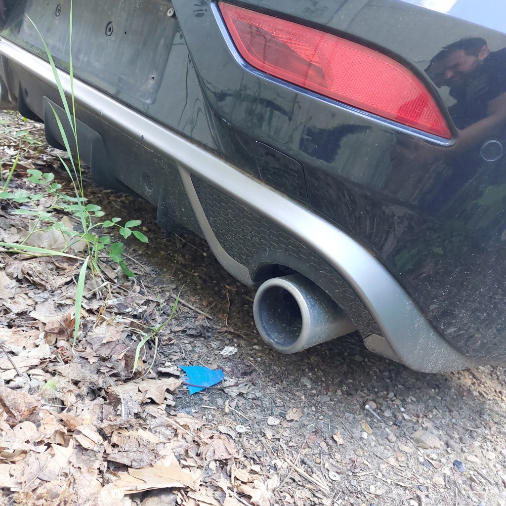 Volvo v40 ii 2014 r-design бампер задній kompletny колір 452-46 pdc напрямні Недорого