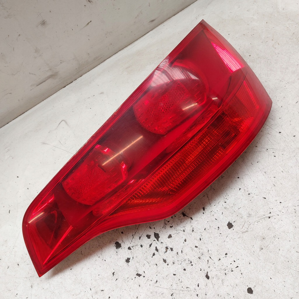 фото №16, Audi q7 usa лампа права задня 4l0945094a