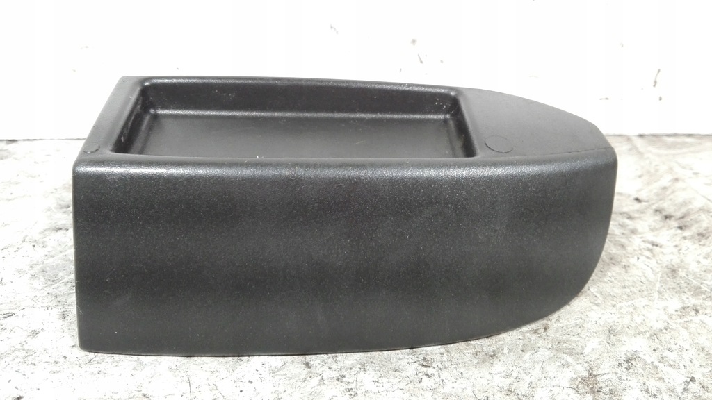 фото №2, Попільничка перед fiat punto ii