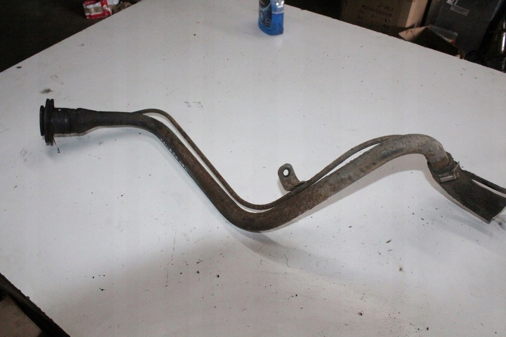 Купити Dodge caliber 07 2.0 crd труба заливної пального заливна горловина