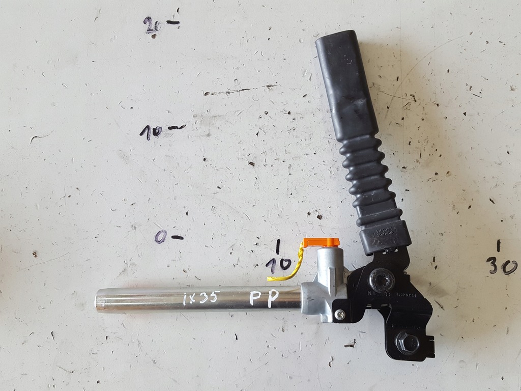 фото №1, Hyundai ix35 натяжитель поперечина правый перед anglik