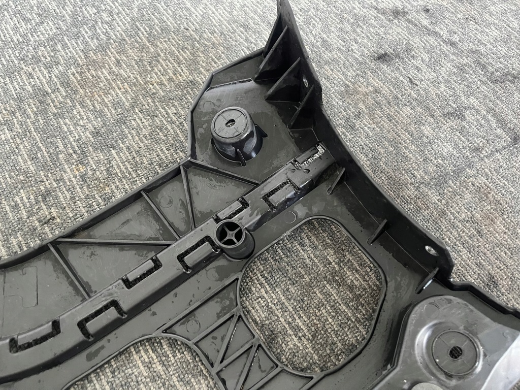 фото №11, Ford transit courier 1.0 eco 21r направляющая кронштейн бампера правый задняя orygina