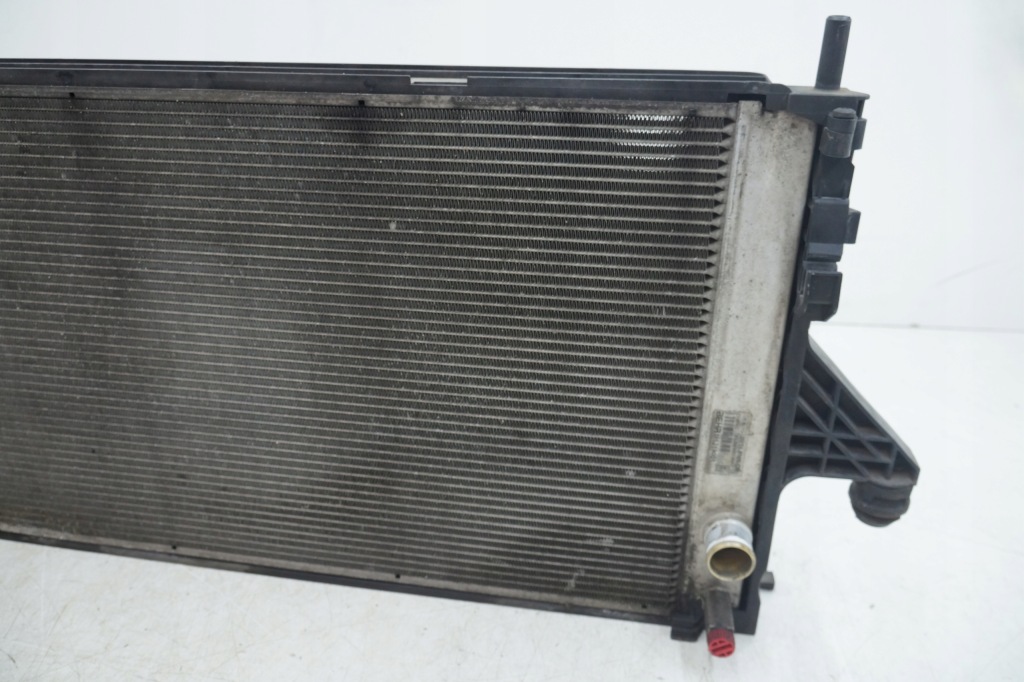 Volvo c30 s40 v50 3m51-8005-db радиатор воды в Украине