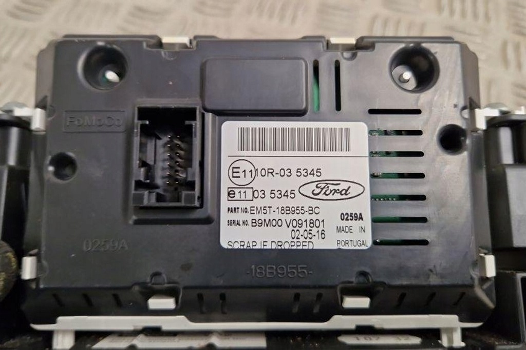 фото №9, Экран навигации ford transit connect em5t18b955bc 1.5l дизель 2016