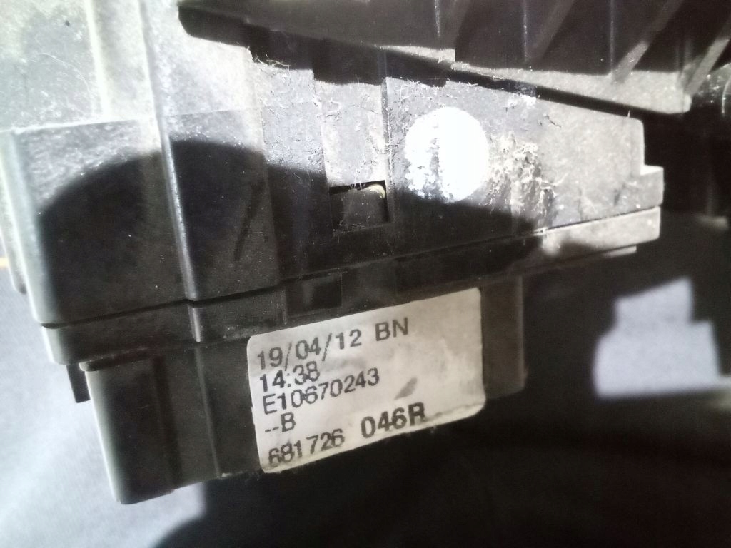 фото №7, Dacia lodgy переключатель комбинированный