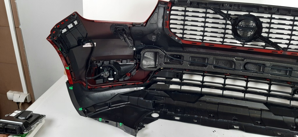 фото №12, Volvo xc40 r-design бампер перед 725