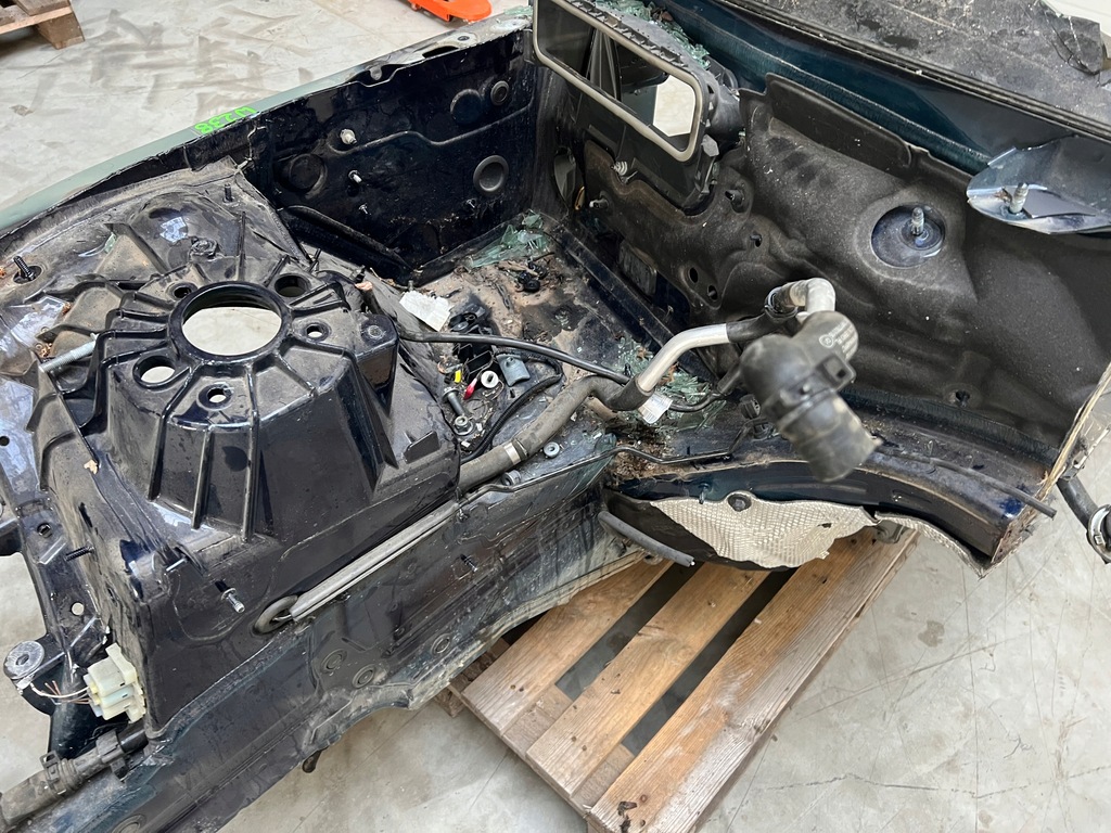 фото №9, Четверть лонжерон правая передняя правый перед mercedes w238