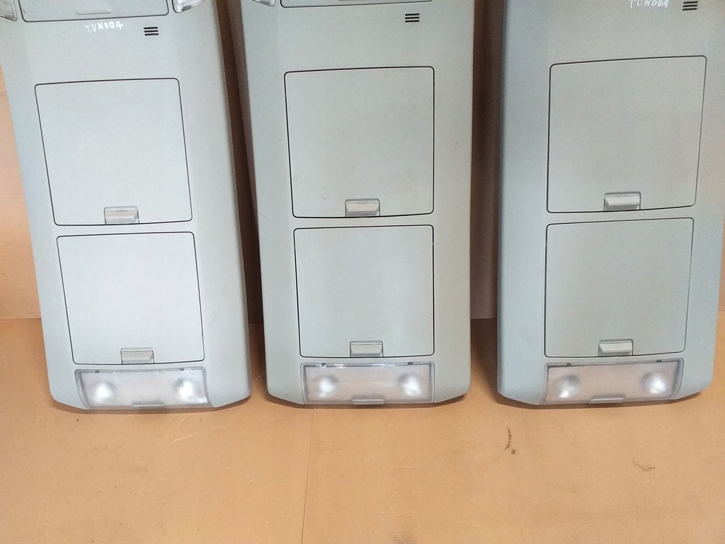 фото №6, Toyota tundra лампа потолочный бардачок панель