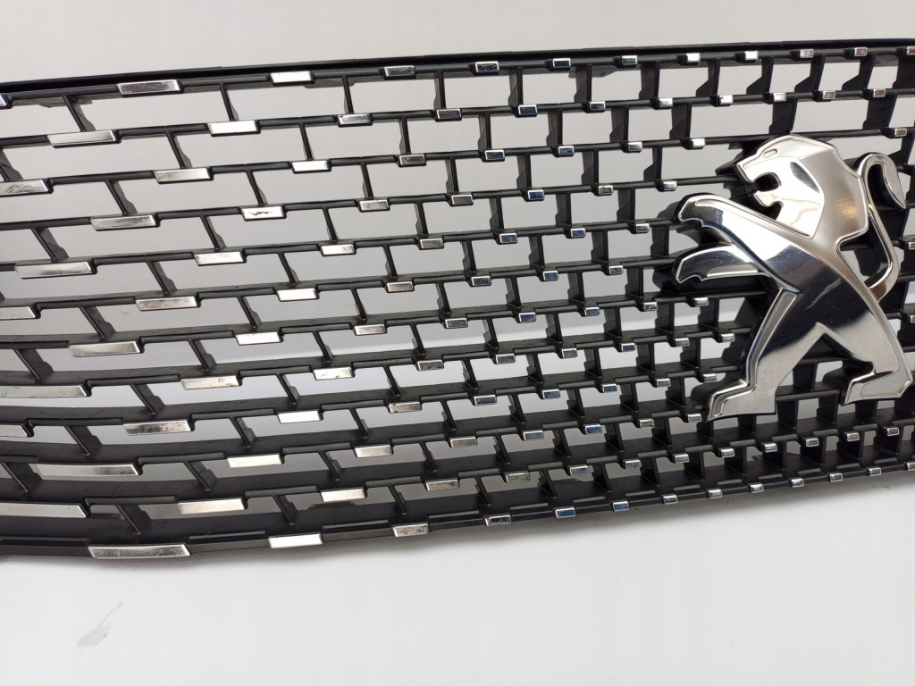 Peugeot 3008 5008 ii 2 рестайлинг  2020- решётка радиатора решётка радиатора радиатора перед 9836769377 Киев