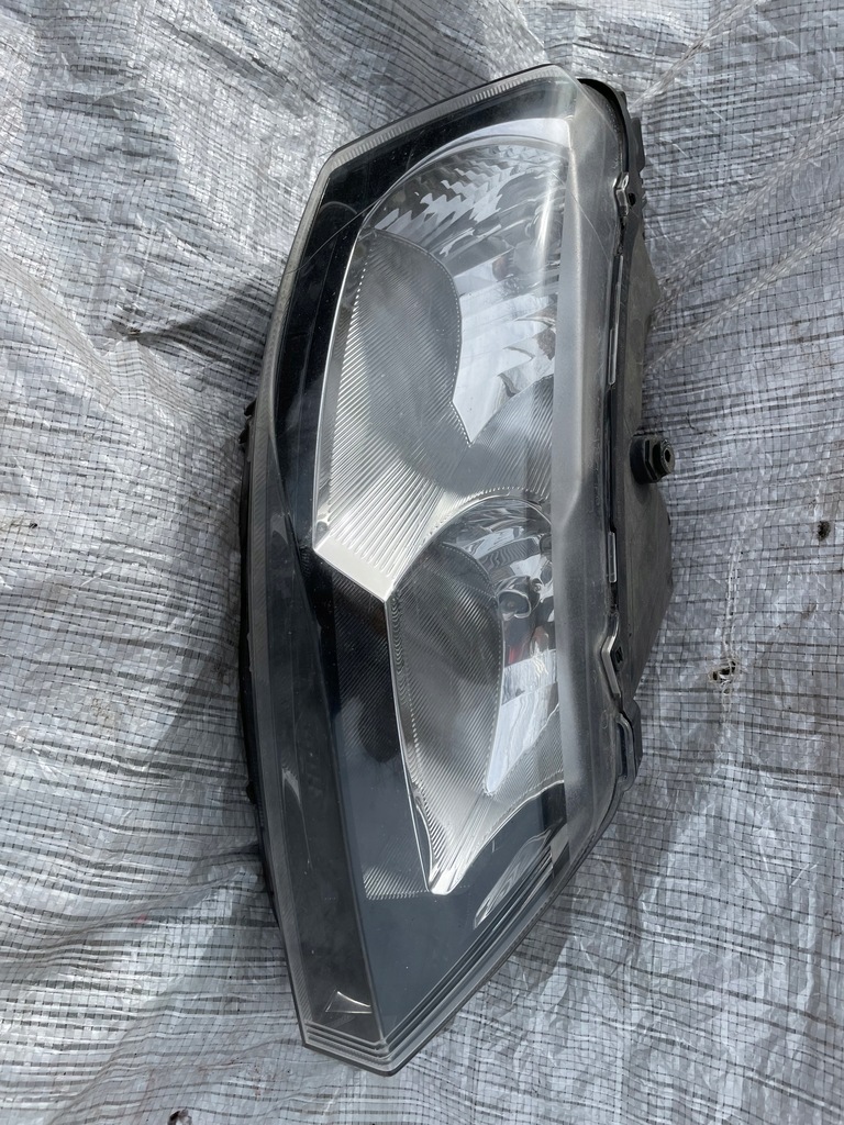 фото №1, Лампа skoda rapid 5jc941016 правая перед