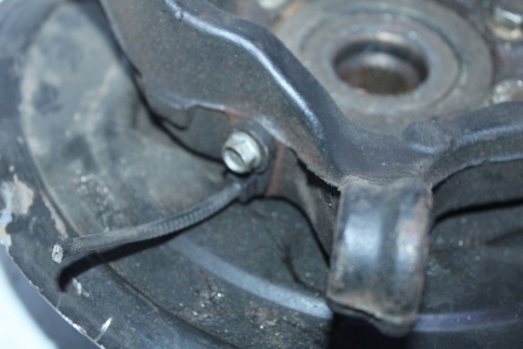 фото №5, Поворотный кулак ступица левая передняя nissan pulsar