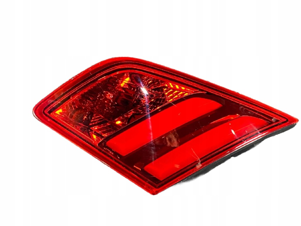 фото №1, Peugeot 308 ii лампа кришки права задня 9677818280