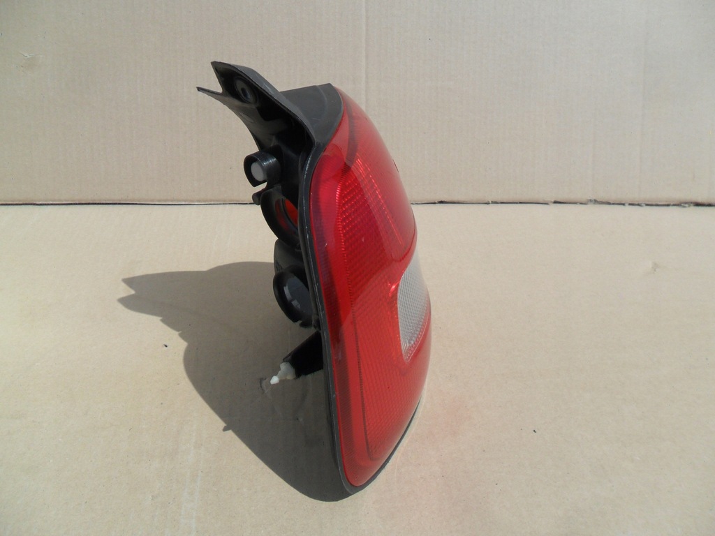 фото №9, Suzuki baleno combi 2000-2002 лампа задня права