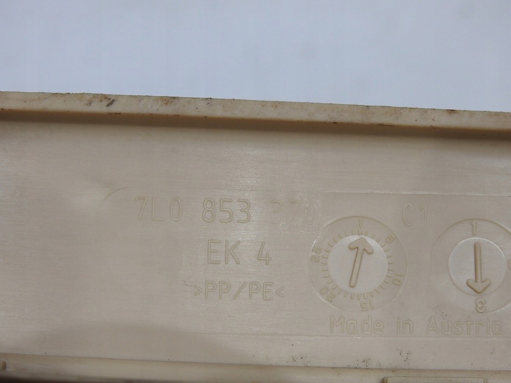 фото №9, Молдинг захист поріг права vw touareg i 7l0853370