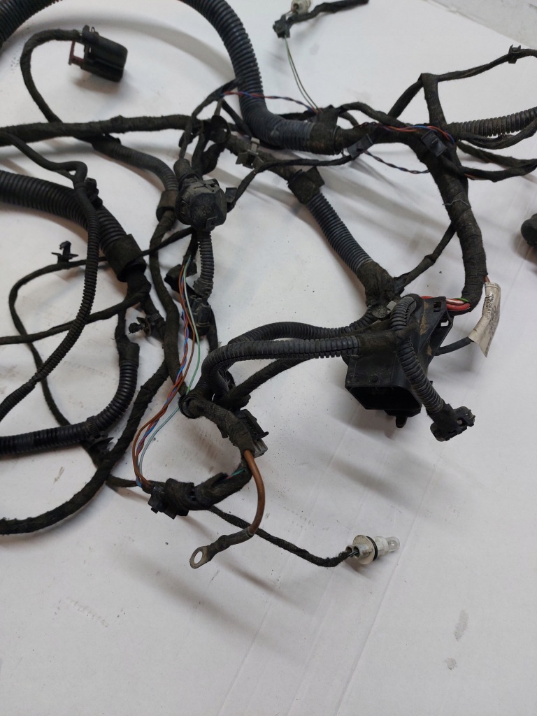 Купити Електропроводка відсік двигуна opel astra iii 13224917 cb8