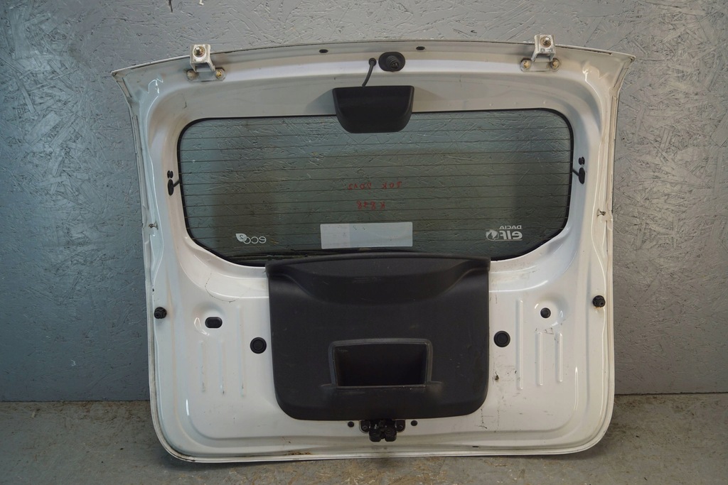 фото №15, Dacia duster i кришка багажника задня dv369 k898