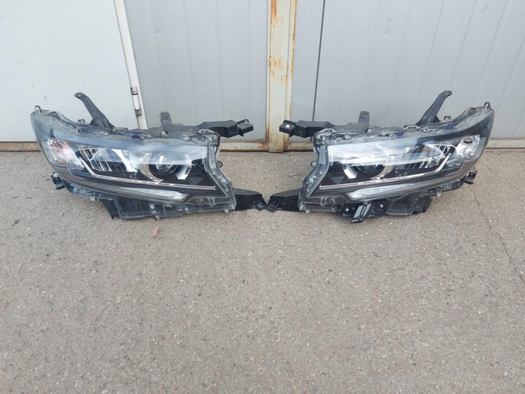 фото №1, Toyota land cruiser j150 фара лампа левая правая