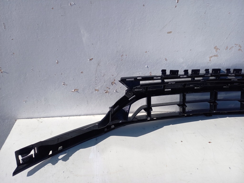 Купить Решётка бампера перед mercedes w205 a2058857904