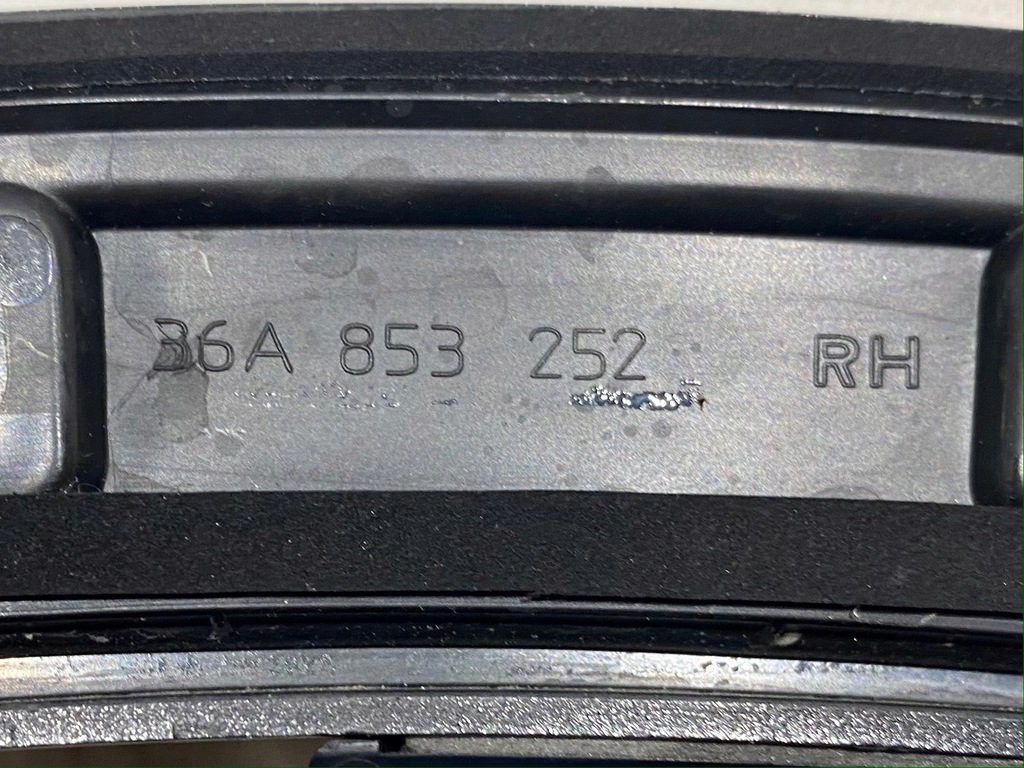 фото №6, Bentley bentayga права молдинг крила 36a853818