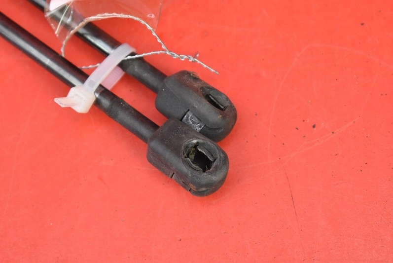 фото №5, Привід амортизатори кришки 51247148902 mini cooper one r56 06-10