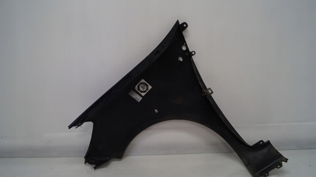 Крыло  передний правый  renault clio 3 рестайлинг  nv676 185 2010 Киев