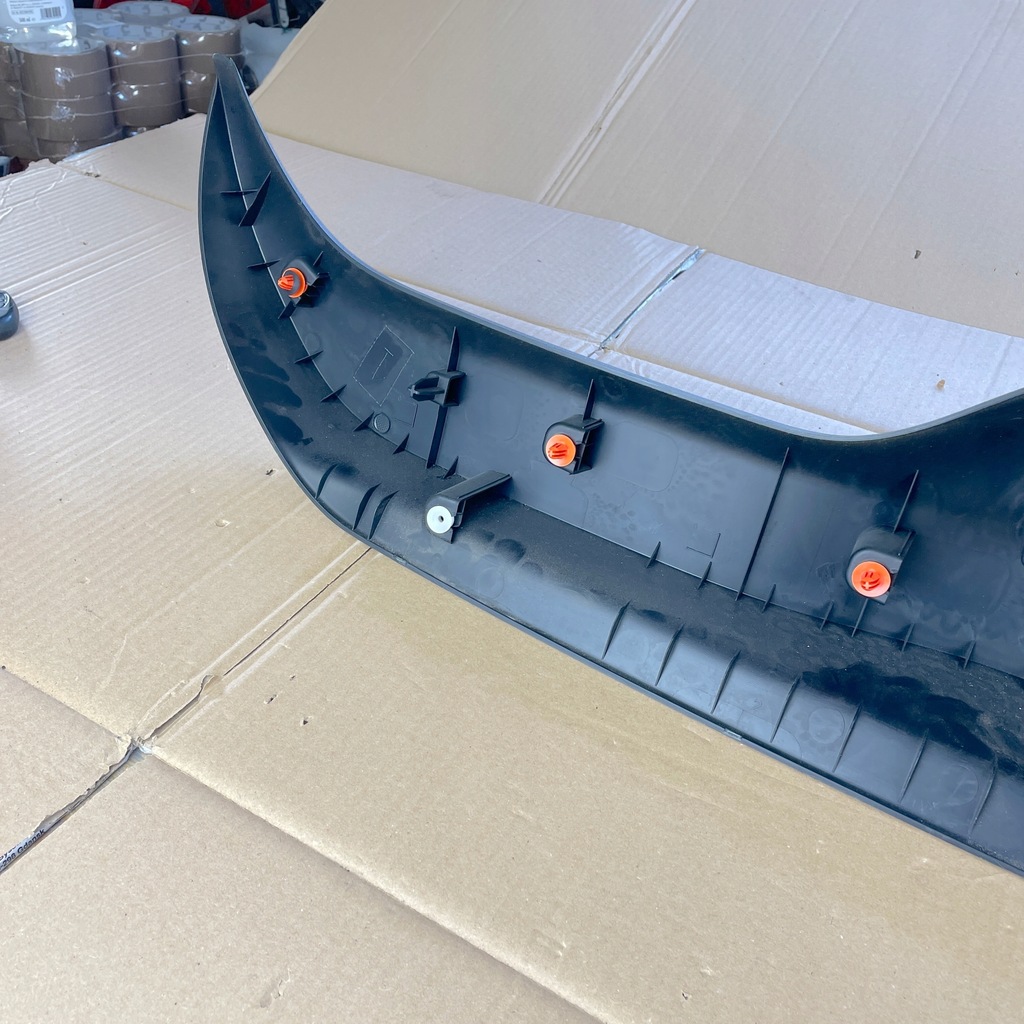 фото №7, Оббивка захист кришки молдинг багажника замка mercedes w447 v klasa