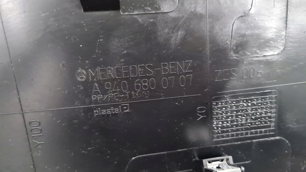 фото №5, Mercedes atego корпус консоли спидометра