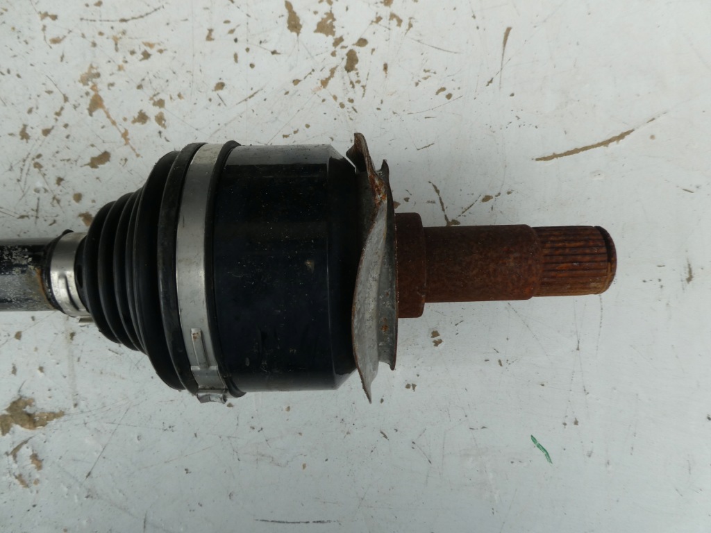 Приводной вал перед mercedes vito Оригинал