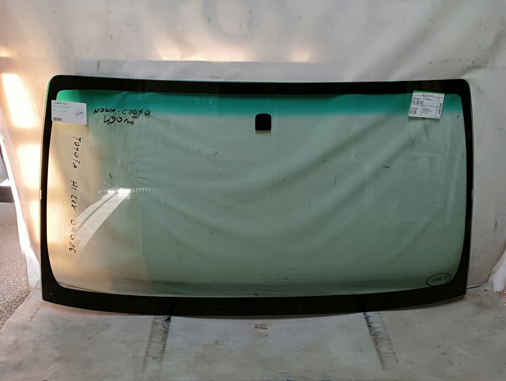 фото №1, Стекло передняя toyota hilux 2005-2016