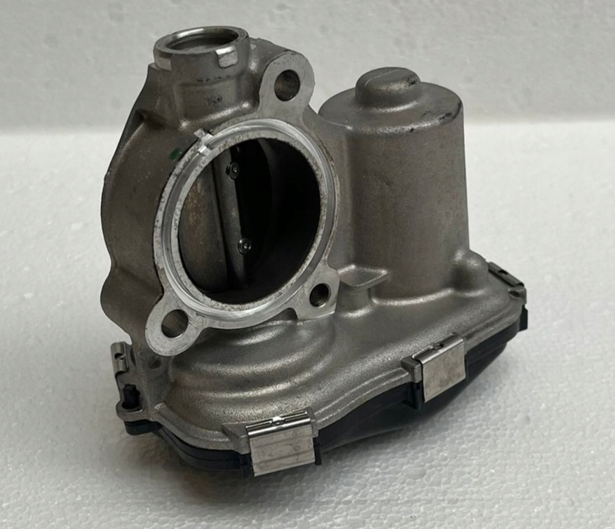 фото №1, Дросельна заслінка 059131477m audi q8