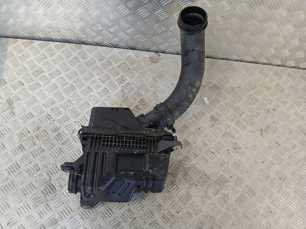 фото №6, Hyundai i20 ii корпус фільтра повітря 28110-c8300 1.1 crdi