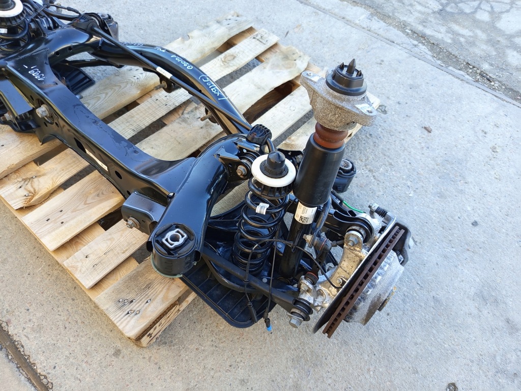 фото №12, Bmw оригинальный номер 8831025 3' g20 4' g22 балка подрамник подрамник подвеска задние задняя