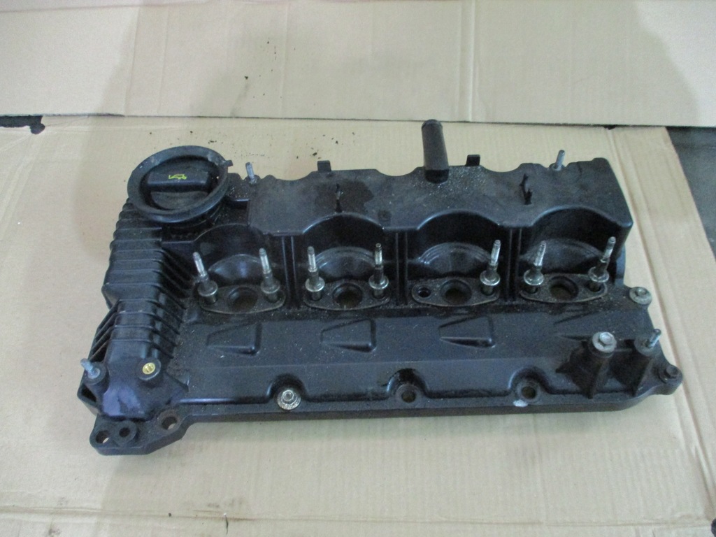 фото №4, Крышка клапанов двигателя r2aa10220 mazda 3 6 2.2 cd