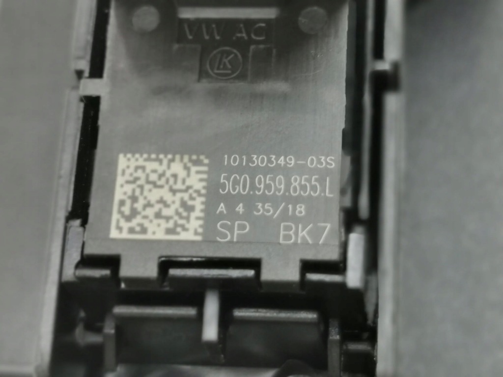 фото №7, Volkswagen t-roc 2018 перед сторона левая кнопки окон