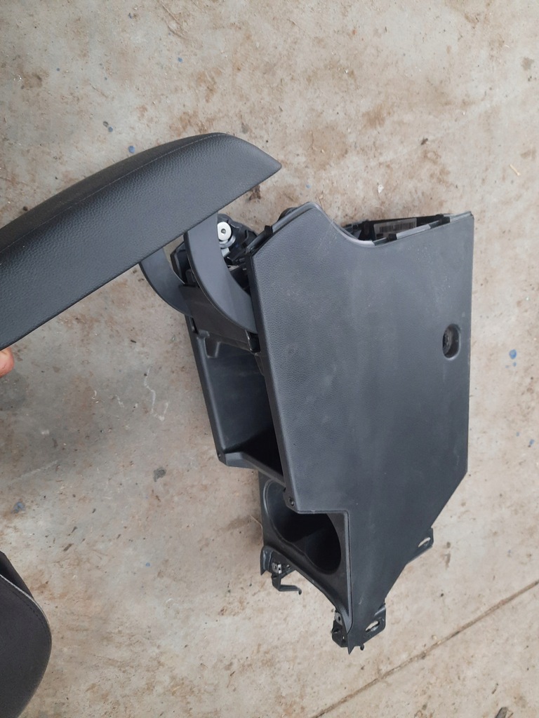 фото №4, Cupra ateca подлокотник