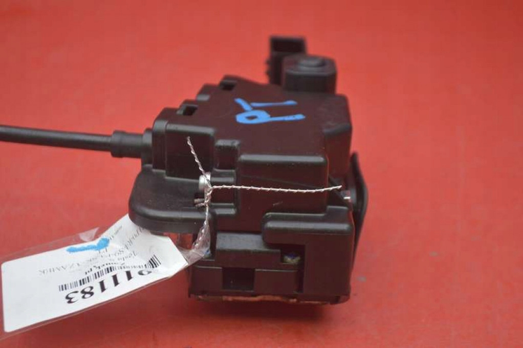 Замок дверь правый задний  задний 6008914-00-d tesla model s 12-20 с Разборки