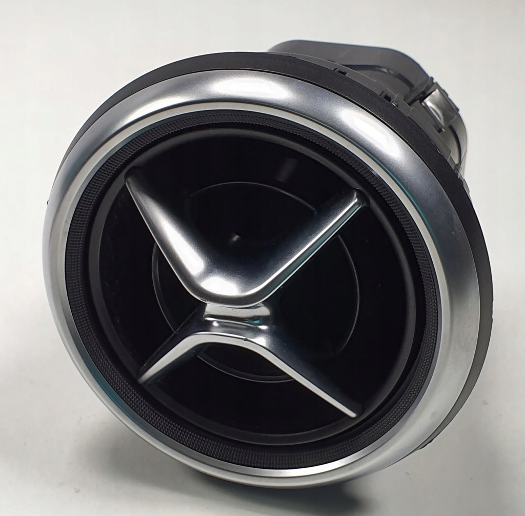 фото №1, Решётка обдув mercedes w176 a1768300754