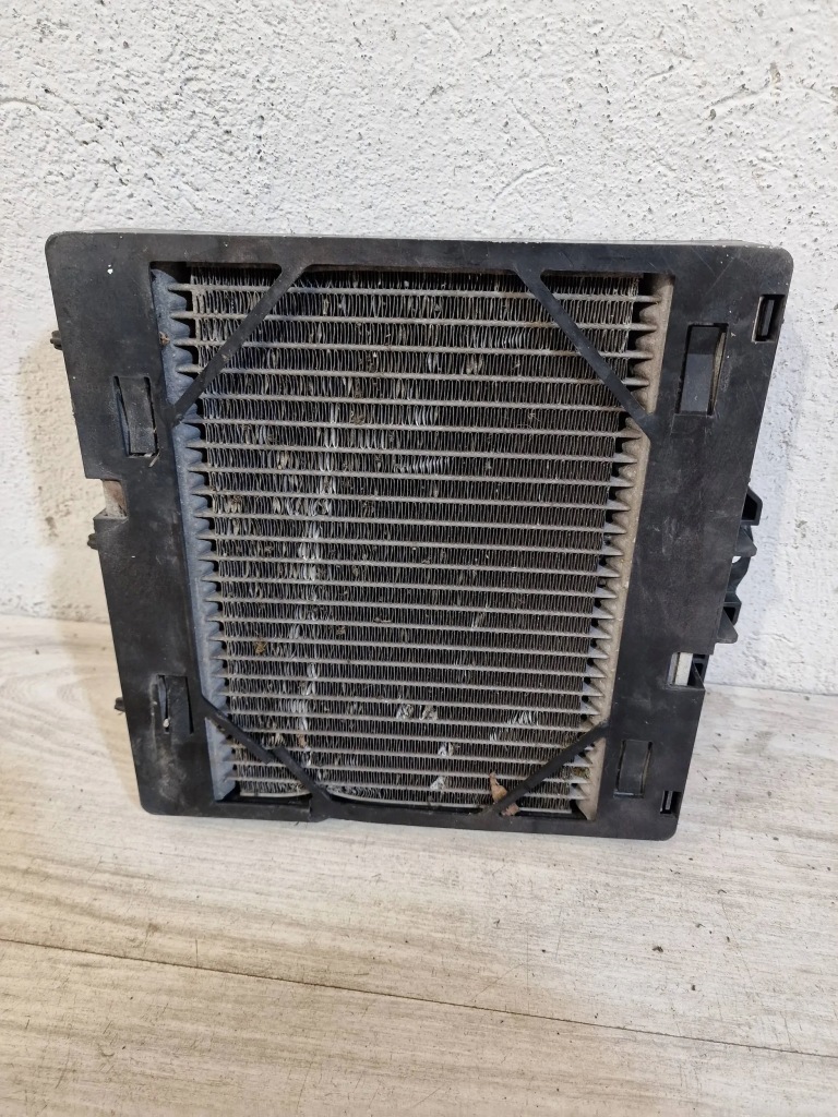 Bmw оригинальный номер 17117806190 радиатор воды в Украине