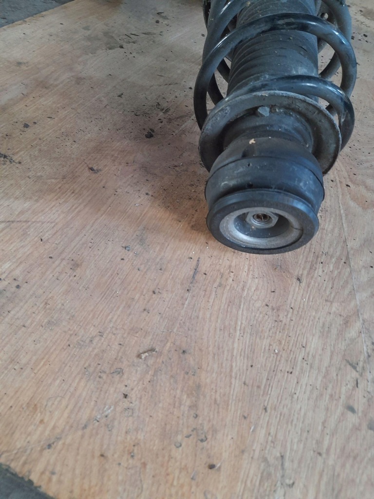 фото №5, Поворотний кулак права амортизаторна стійка skoda fabia ii 1,2 tsi