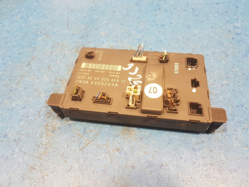 фото №5, Mercedes benz viano w639 блок управления дверь lp 6398200026