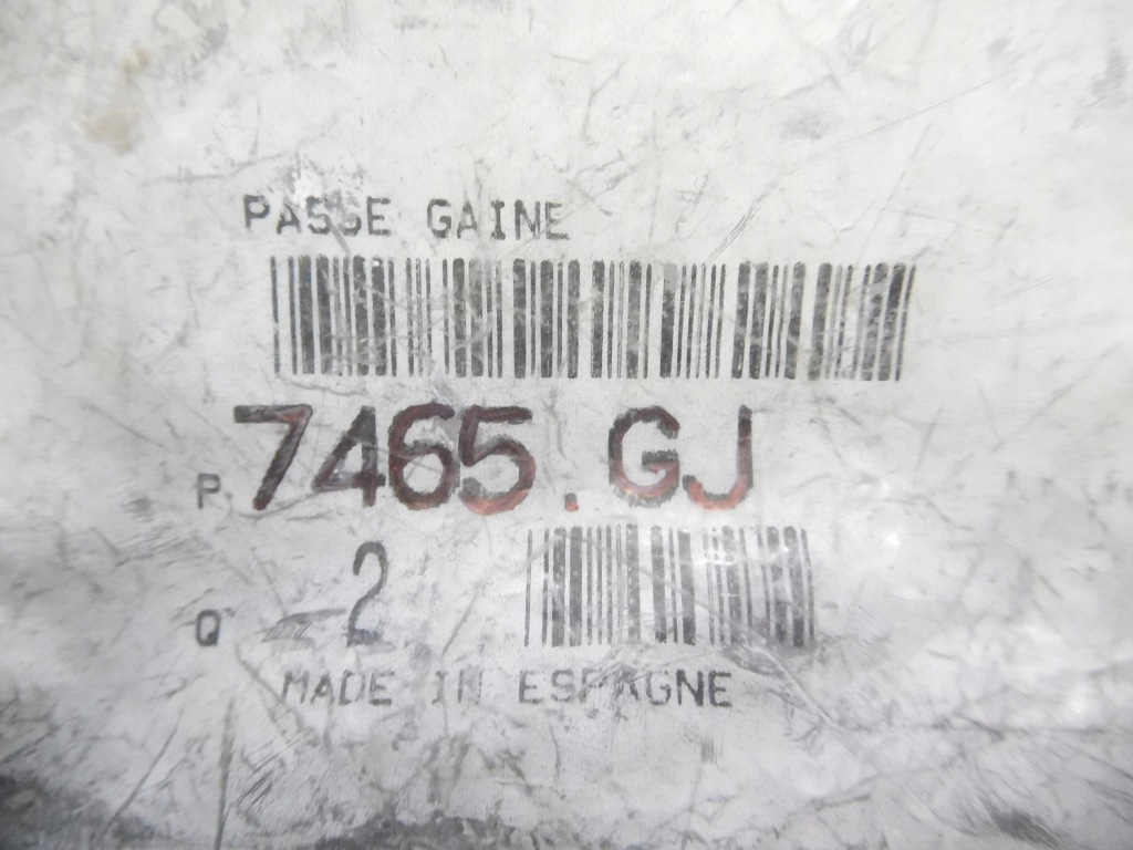 фото №7, Гумовий елемент панель двері бокових citroen berlingo ii оригінальний номер 7465.gj