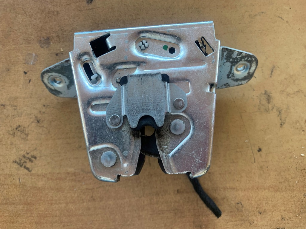 фото №1, Mercedes gla w156 замок кришки задня багажника