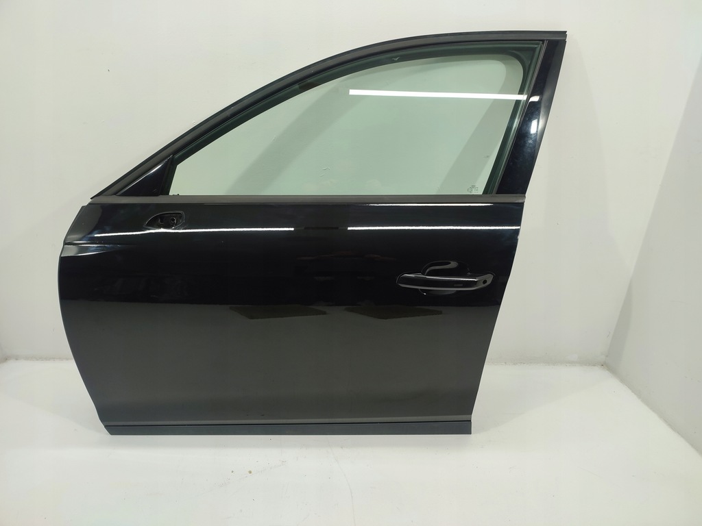 фото №1, Audi a4 b9 allroad lift дверь перед левая ly9b