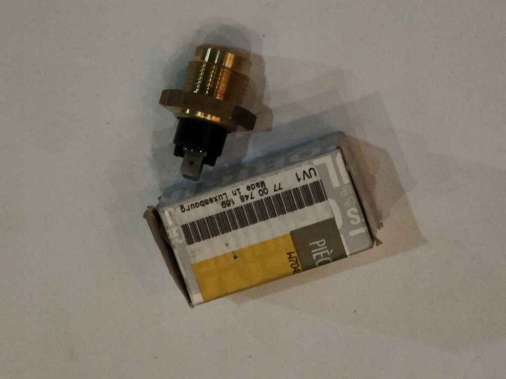 Купить Renault 7700748169 переключатель термический радиатора