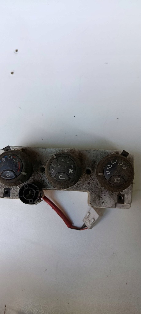 фото №1, Alfa romeo 156 2001 16238079 панель кондиционера 16238079