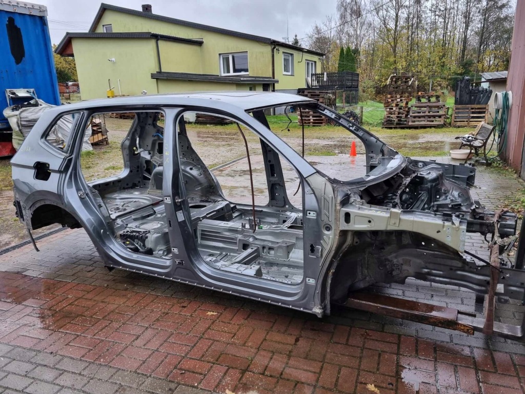Vw tiguan 2 5nn четвертина правий стовпчик  дверей кут поріг в Україні