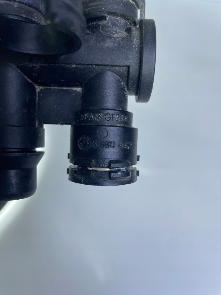 Шланг пабтрубок  труба трубка воды bmw g01 g02 b46b20 9894753 8680442 Недорого