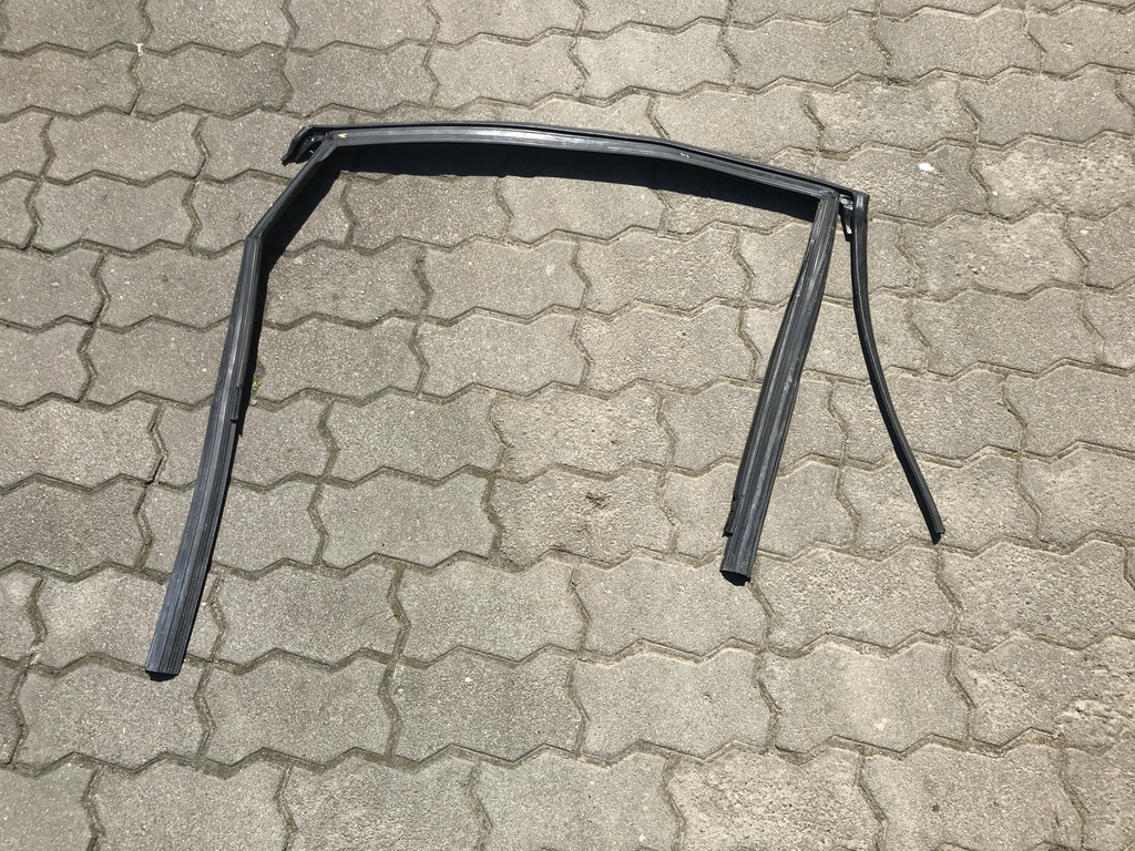 фото №1, Прокладка стекло левый задняя audi q7 4m