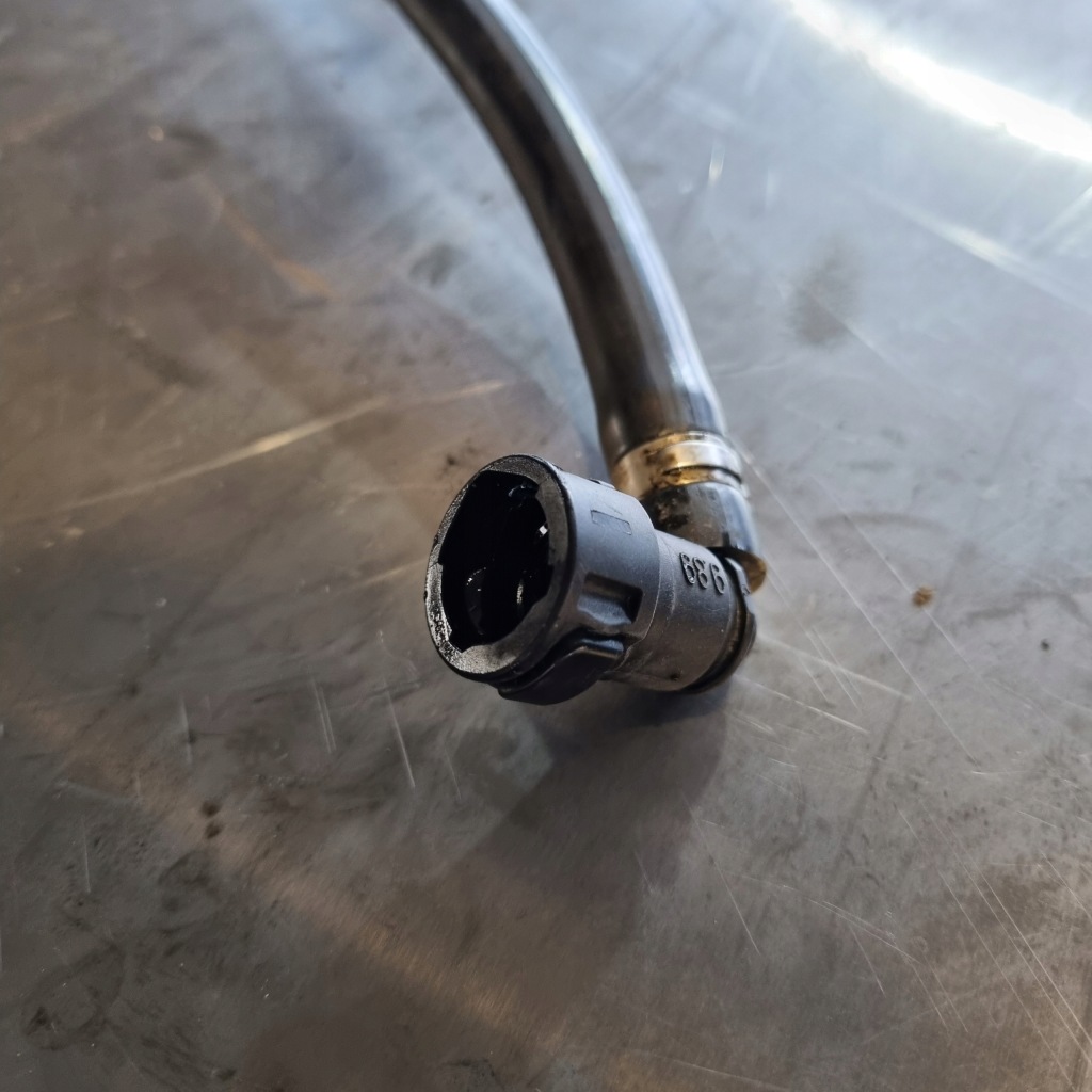 Шланг масла land rover ck5q-6c851-bb Доставка