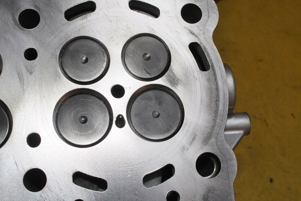 фото №10, Головка правая 2.0 d legacy iv rh104t20d ee20z